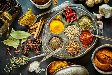 Schilderijen op glas Culinary still life of assorted Asian spices © exclusive-design