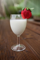 Yoghurt with strawberry