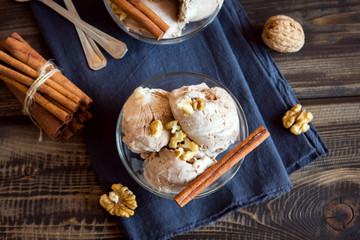 banana and cinnamon ice cream