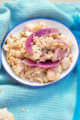 Tuna with beans & red onion - Spanish style salad