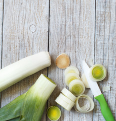 Fresh leeks whole and sliced