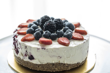 berries cheesecake.