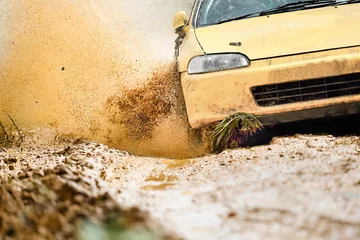 Fototapeten Rally Car in dirt track © toa555
