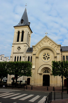 Levallois Perret - Eglise Saint Justin