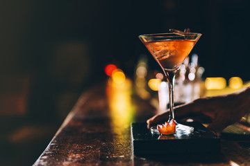 Cocktail drink on night club. - obrazy, fototapety, plakaty