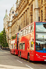 Obraz na płótnie Canvas Red bus in London