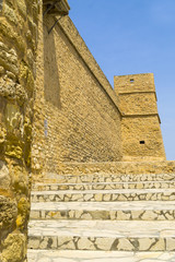 Fototapeta na wymiar Treppenaufgang zur Bab El Bhar in der Medina von Hammermet in Tunesien