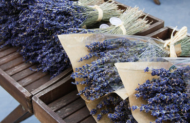 Packs of dry lavender for sale