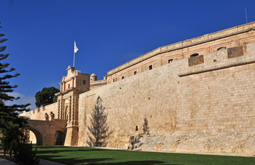 Fototapeta na wymiar City walls and gate at Mdina, Malta 3