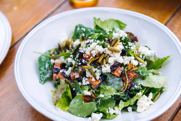 Salad black olives and goat cheese