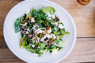 Salad black olives and goat cheese