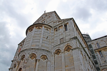  Piazza dei miracoli, with the Basilica and the leaning tower. Pisa, Italy 
