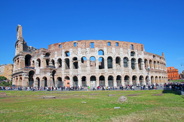 Obraz na płótnie Canvas The Colosseum in Rome, Italy 