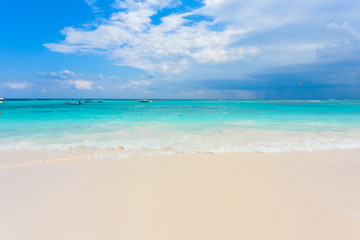 Fototapeta na wymiar Xpu-Ha Beach - beautiful caribbean coast of Mexico - Riviera Maya