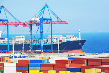 Port cargo crane, ship and container