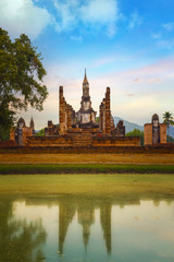 Naklejka premium Wat Mahathat Temple in the precinct of Sukhothai Historical Park, a UNESCO World Heritage Site in Thailand