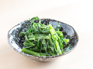 Japanese cuisine, edible chrysanthemum called Shungiku