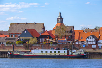 Schnackenburg / Der Hafen in Schnackenburg (Landkreis L&uuml;chow - Dannenberg, Niedersachsen, Deutschland). Aufgenommen am 30. April 2017.