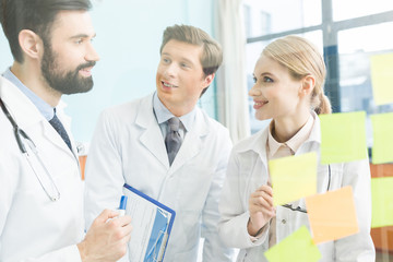 Fototapeta premium doctors having work meeting