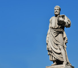 Fototapeta na wymiar Saint Peter apostle and patron of Rome statue (with copy space)