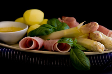 Edelgemüse Spargel der Saison