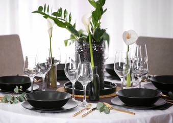 Table setting for dinner in restaurant