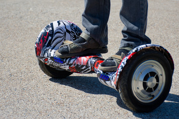 Obraz premium riding gyroscope