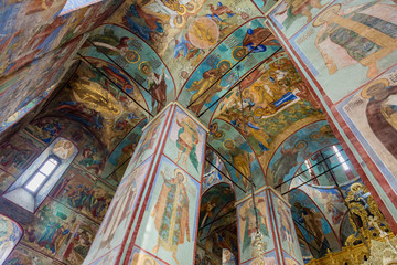 Fototapeta na wymiar SERGIEV POSAD, RUSSIA - APRIL 26, 2017: Interior of the ensemble of orthodox buildings of the Holy Trinity Saint-Sergius Lavra 