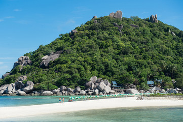 Couple walking on the beach in Ko Nang Yuan