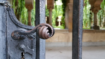 maniglia cancello in dettaglio