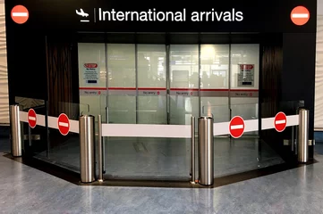 Cercles muraux Aéroport International arrivals gate at Auckland  International Airport