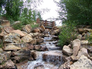 Woodsy Waterfall © idgara000