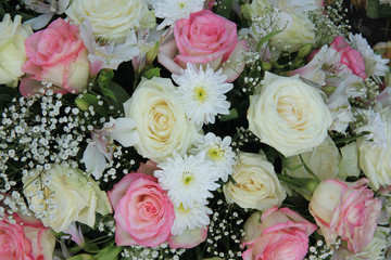 pink and white bridal bouquet