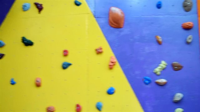 Color Artificial Practice Climbing Wall For Climbers