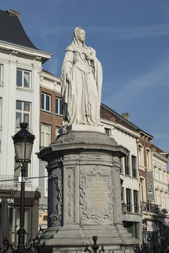 Denkmal f&uuml;r Margarete von &Ouml;sterreich in Mechelen / Malines, Belgien