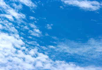 Obraz premium amzing blue sky with clouds background