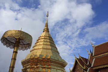 Fototapeta premium Wat Phra That Doi Suthep in Chiang Mai. The attractive sightseeing place for tourists and landmark of Chiang Mai,Thailand 