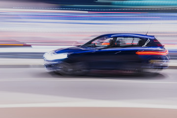 Fototapeta premium Speeding car at night