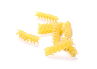 Naklejka premium Italian spiral shaped pasta, macaroni, isolated on white background