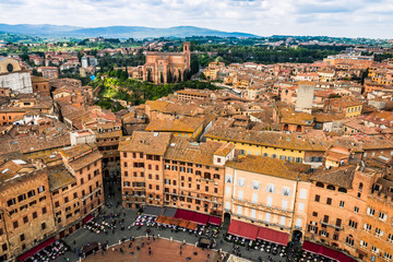 Fototapeta premium Piazza del Campo à Sienne en Toscane vu du haut de la Torre del Mangia