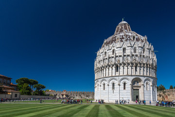 Fototapeta na wymiar Piazza del Duomo with Leaning Tower in Pisa