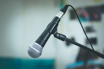 Mikrofon und Halterung