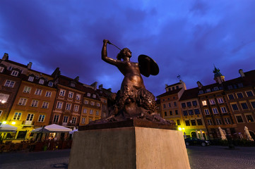 Monument of mermaid in the main square rynek in Warsaw