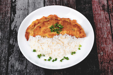 Thai recipe,Minced pork omelet with jasmine rice