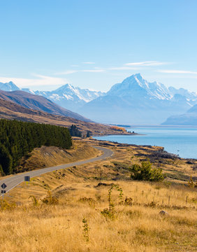 Straße zum Mount Cook Aoraki in Neuseeland