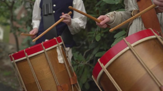 Revolutionary War drummers prepare for battle