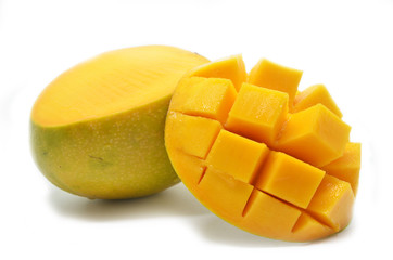 Mango cubes slices