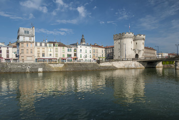 Fototapeta premium Rives de la Meuse et Porte Chaussée