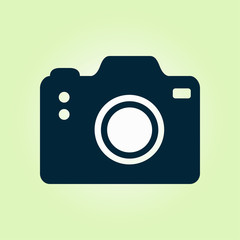 Photo camera symbol. DSLR camera sign icon. Digital camera. Flat design style. 