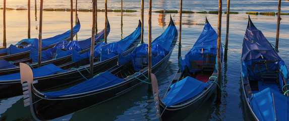 Fototapeta na wymiar Beautiful view of Venice with gondolas at sunrise